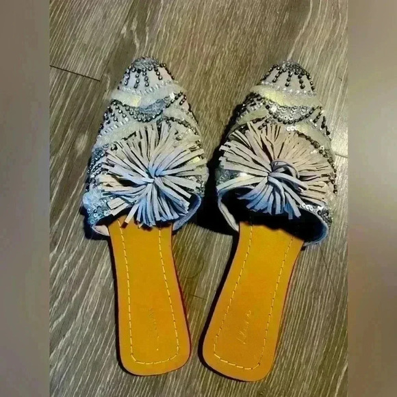 lani embellished room slip on - Picture 2 of 7